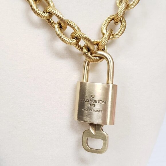 Louis Vuitton Lock & Key Gold w/Unbranded Cuban Geometry Stainless Steel Chain - Picture 5 of 11